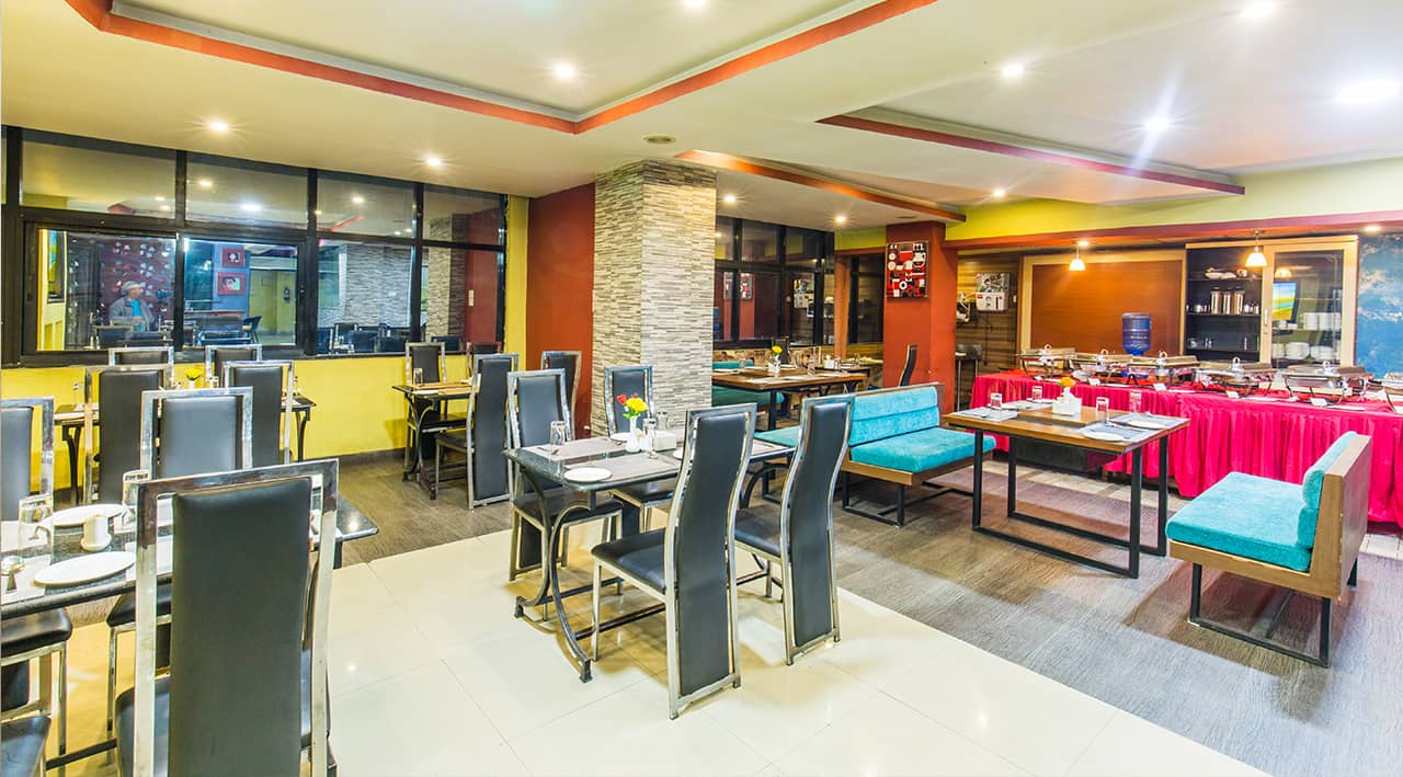 Restaurant & Bar
